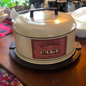 Vintage Kromax A.K. Bernhard Cake Carrier